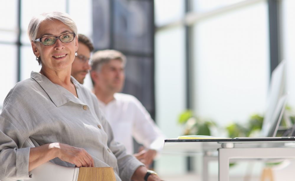 Contratación de personal pensionado